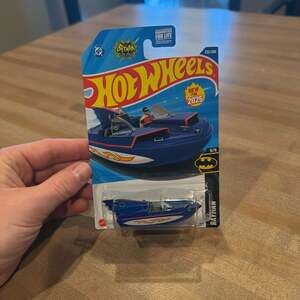 Hot Wheels 2025 1966 Bat Boat 5/5 Batman collection
